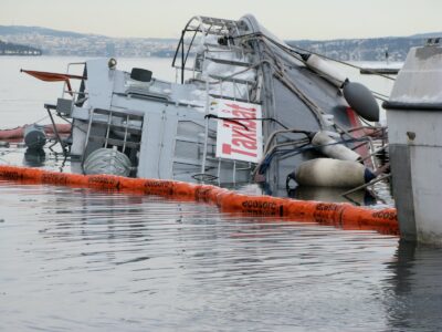 Dökülen Deniz Sorbent Kitleri